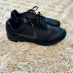 Nike Downshifter 7 sneakers
